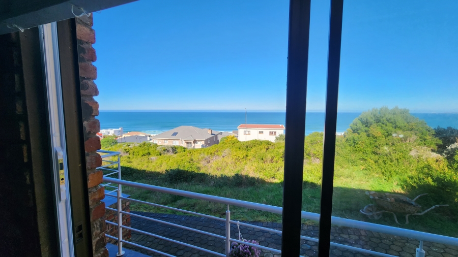 5 Bedroom Property for Sale in Dana Bay Western Cape